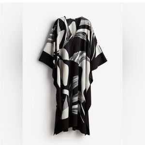 H&M Black and White Kaftan Patterned Dress